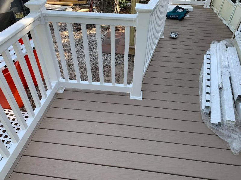 Deck with Framed Lattice — photograph 3