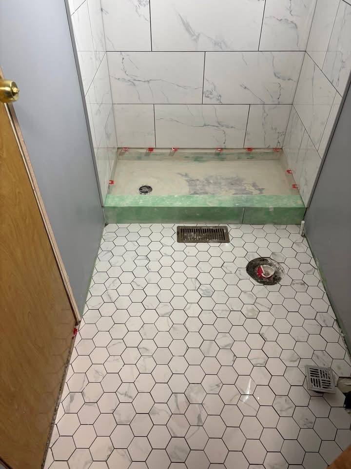 Tiled Shower & Hex Floor — photograph 3