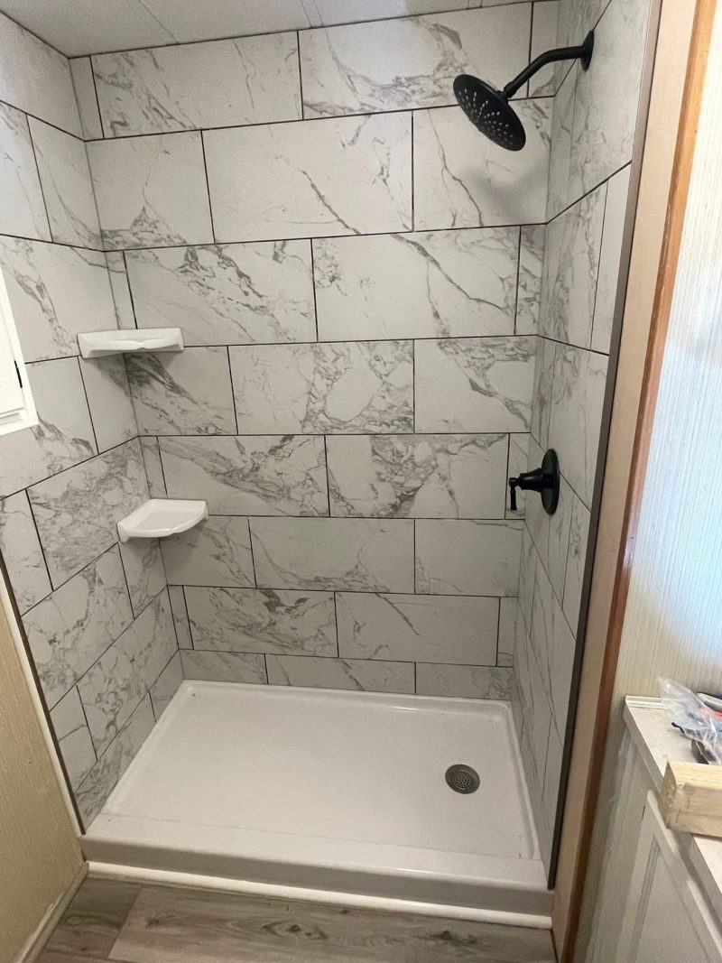 Sliding Glass Shower — photograph 2